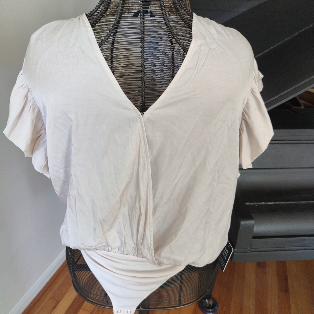 Express tan body shirt size Xl